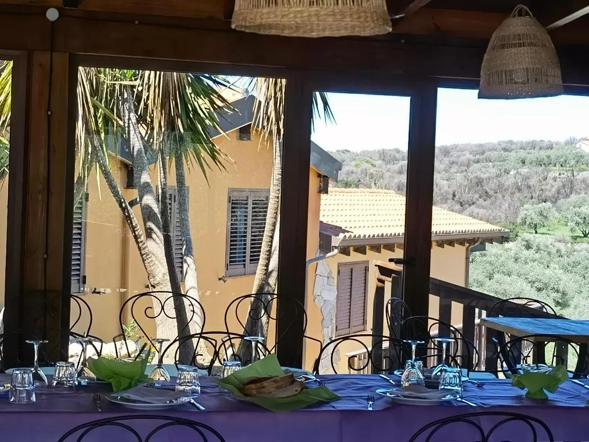 La Corte Degli Ulivi - Albergo Rurale Tresnuraghes Hotel