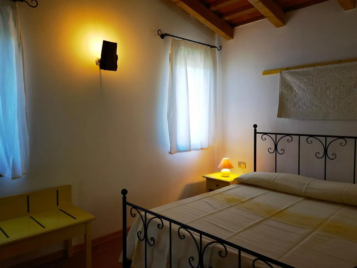 La Corte Degli Ulivi - Albergo Rurale Tresnuraghes