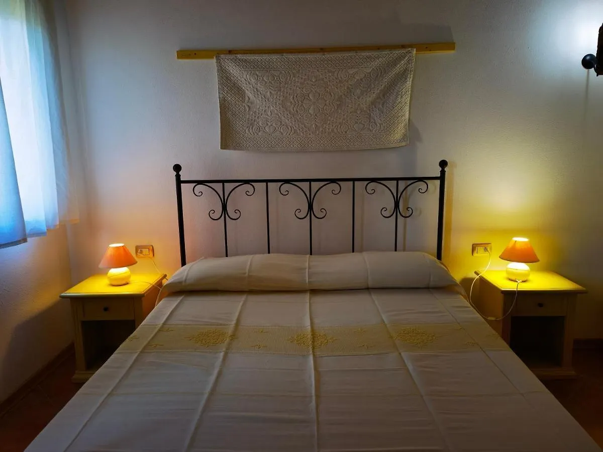 La Corte Degli Ulivi - Albergo Rurale Tresnuraghes Hotel