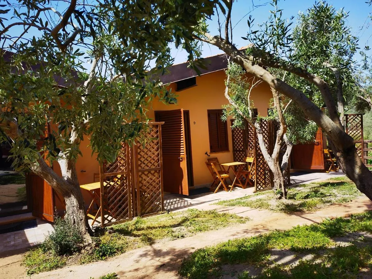 فندق La Corte Degli Ulivi - Albergo Rurale Tresnuraghes