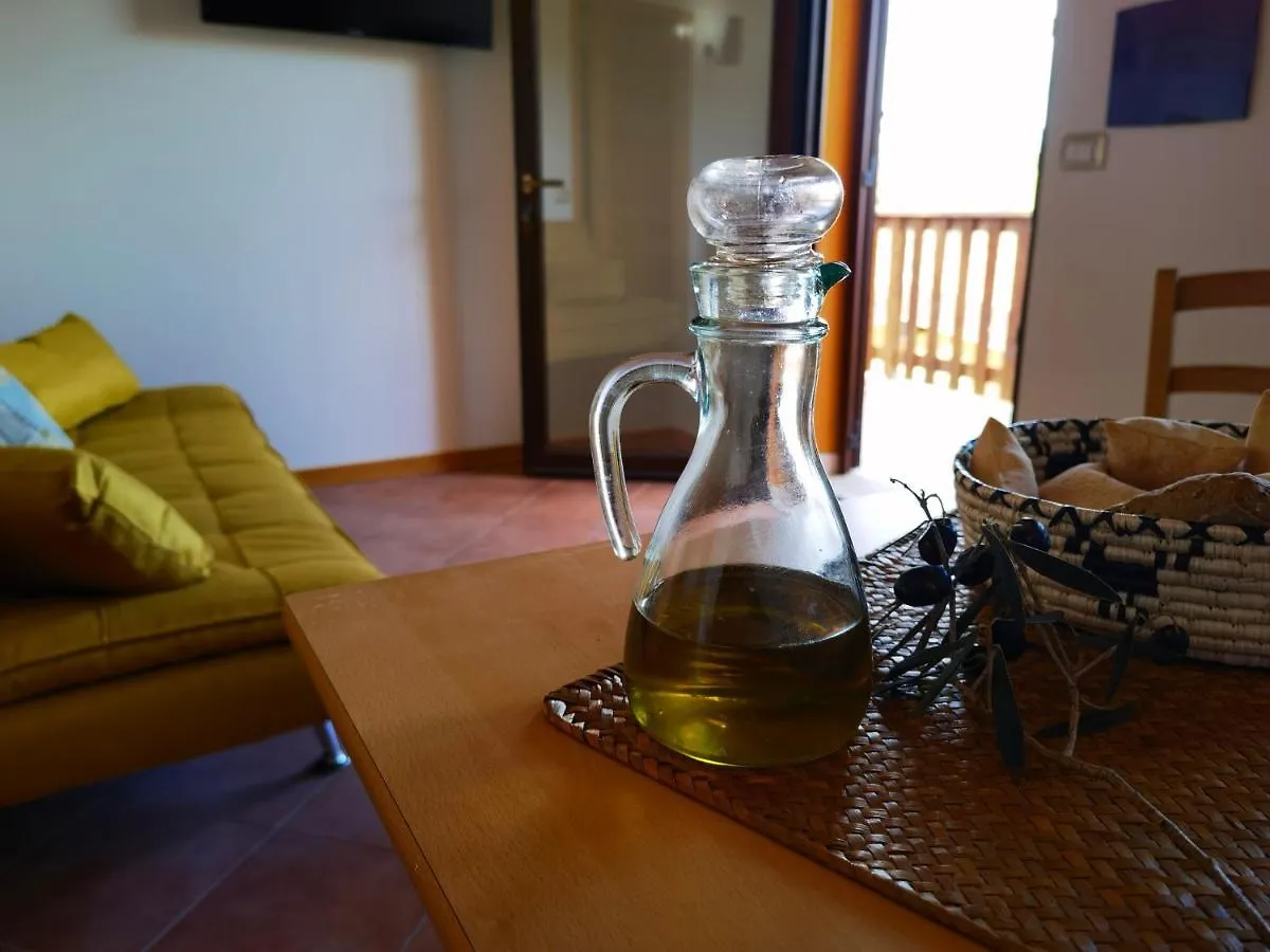 La Corte Degli Ulivi - Albergo Rurale Трезнурагес 3*,