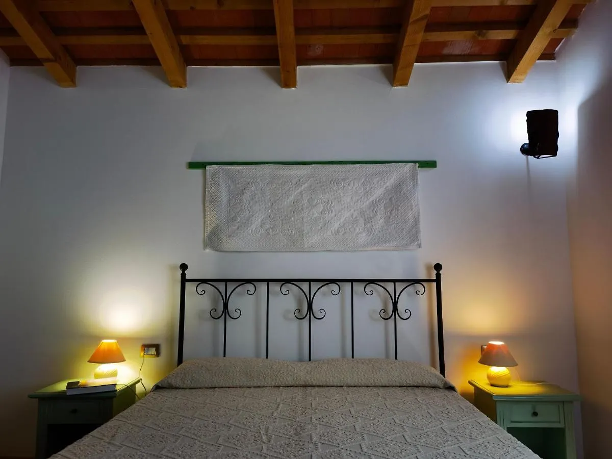 La Corte Degli Ulivi - Albergo Rurale Tresnuraghes