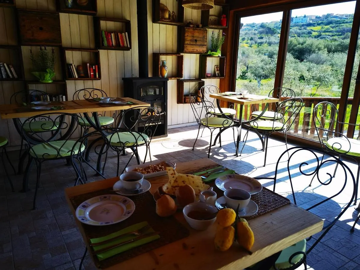 La Corte Degli Ulivi - Albergo Rurale Tresnuraghes
