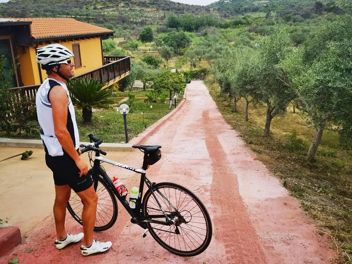 La Corte Degli Ulivi - Albergo Rurale Tresnuraghes 3*,  Italy